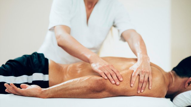 Sports massage: care before and after exercise